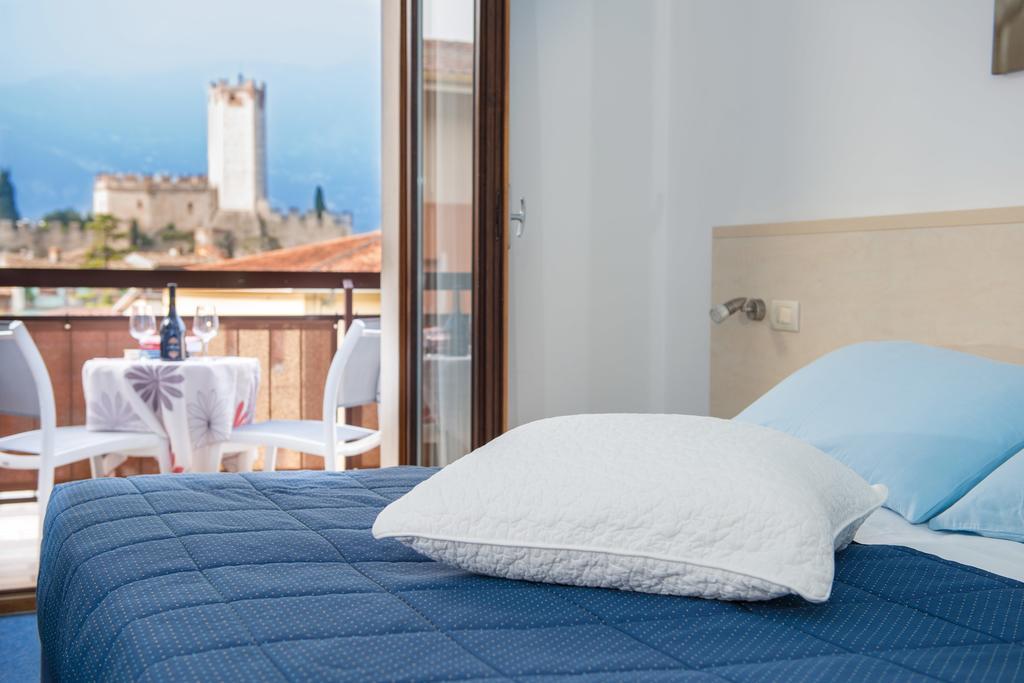 Hotel Erika Malcesine Ruang foto