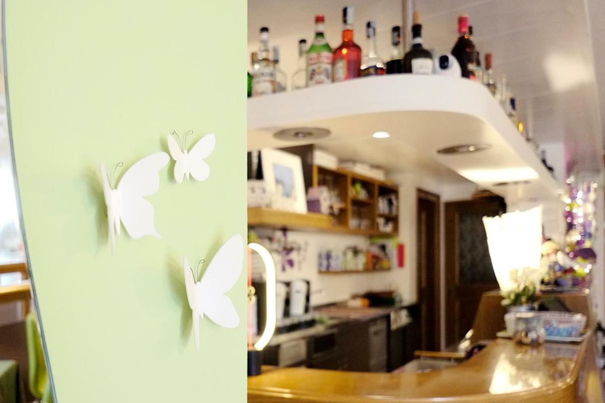 Hotel Erika Malcesine Bagian luar foto