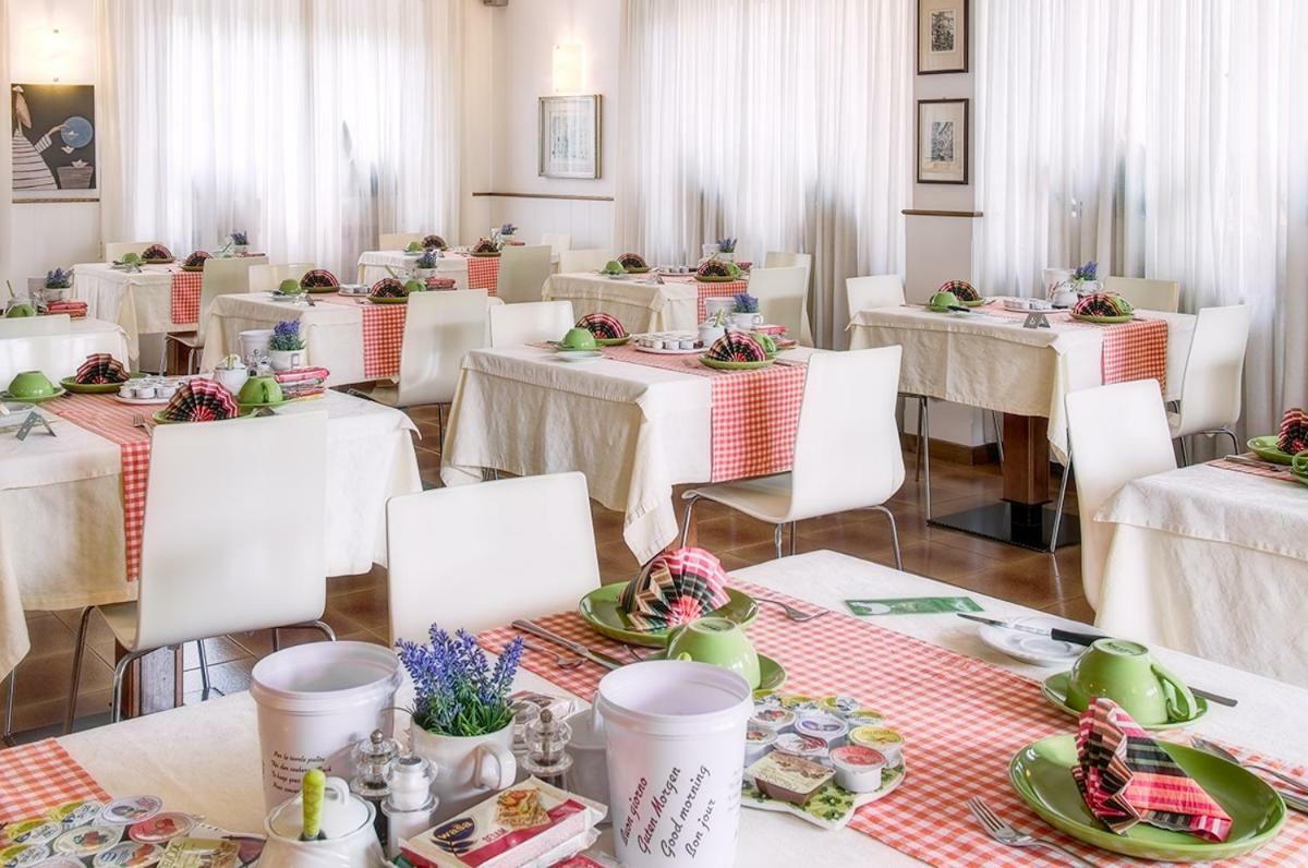 Hotel Erika Malcesine Bagian luar foto