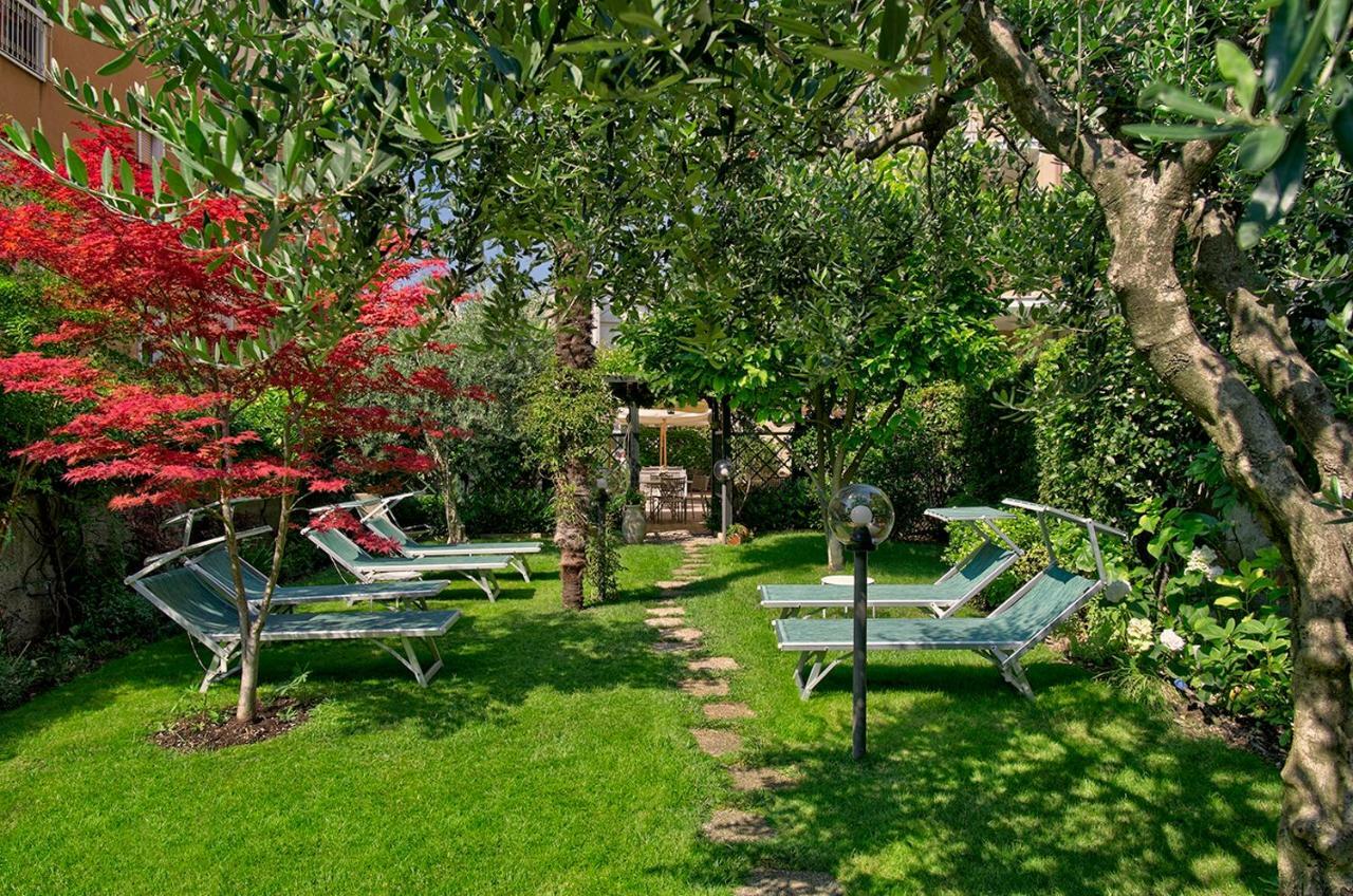 Hotel Erika Malcesine Bagian luar foto
