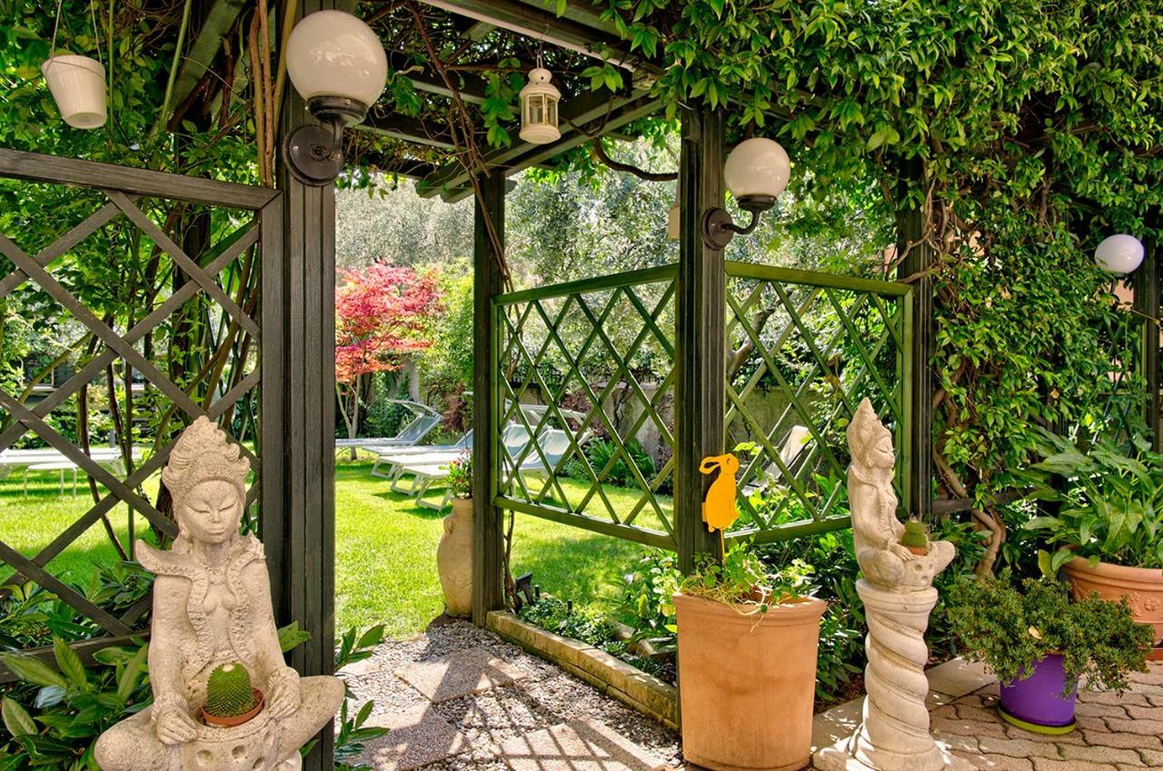 Hotel Erika Malcesine Bagian luar foto